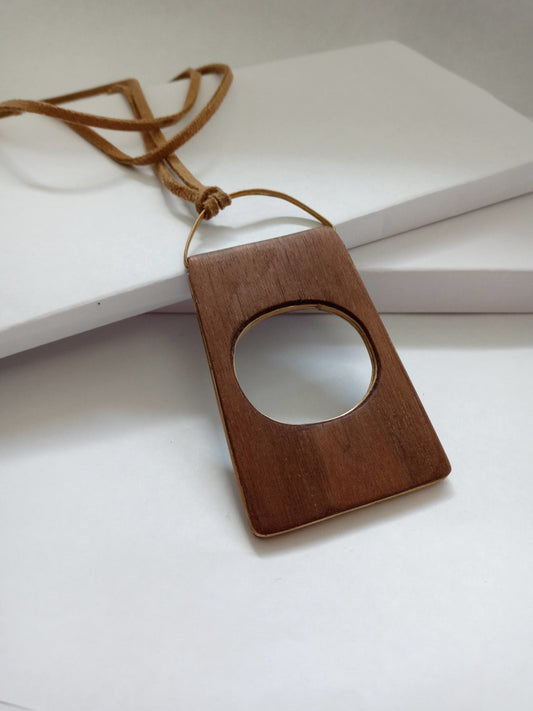 Necklace: Windows Series 4